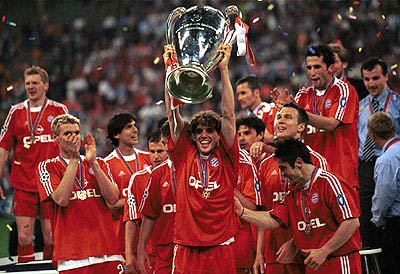 2001 UEFA Champions League Final - 23 